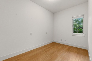 Unique two-building property offering flexibility for a variety - photo 60