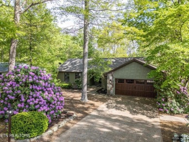 Lake Home For Sale in Crossville, Tennessee