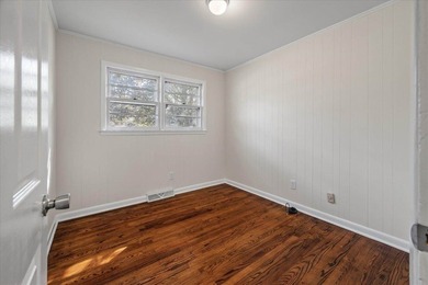Welcome home to this well-cared-for brick beauty in the heart of - photo 30
