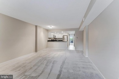 ****JUST LISTED*** FABULOUS 1 BEDROOM AND 1 FULL BATHROOM WITH 1 - photo 6