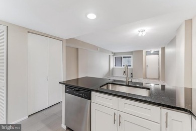 ****JUST LISTED*** FABULOUS 1 BEDROOM AND 1 FULL BATHROOM WITH 1 - photo 8