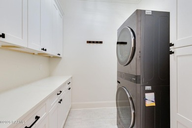 Welcome to this stunning modern one-story home, built in 2022 - photo 12