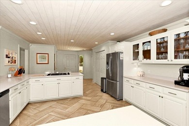 WONDERFUL HOME NESTLED IN THE WOODS ON ONE OF THE FINEST GOLF - photo 9