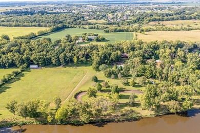 Unique Walk out Ranch Home on Two Waterfront Lots + Private - photo 22