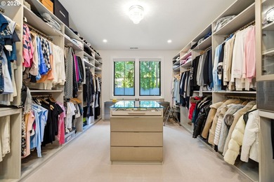 Built in 2024, this custom luxury estate in Lake Oswego's - photo 32