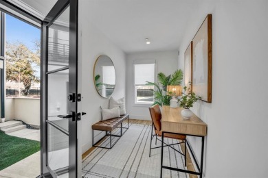 Lake Condo For Sale in Dallas, Texas