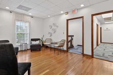 Exceptional investment and owner-user opportunity in the heart - photo 47