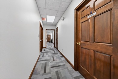 Exceptional investment and owner-user opportunity in the heart - photo 50