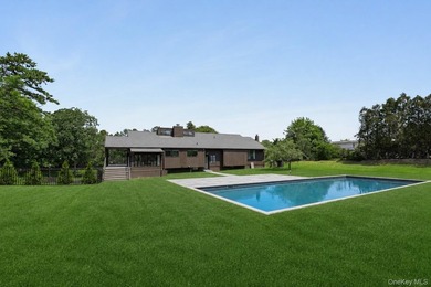 Thoughtfully renovated Southampton property set behind an - photo 2