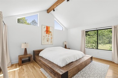 Thoughtfully renovated Southampton property set behind an - photo 10