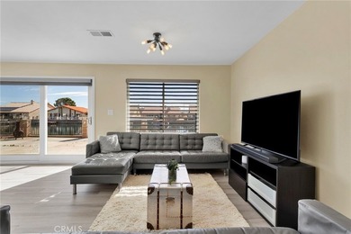 5 beds ** 2076 sq ft ** Fully Renovated **OWNED SOLAR *** that - photo 7