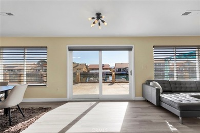 5 beds ** 2076 sq ft ** Fully Renovated **OWNED SOLAR *** that - photo 8