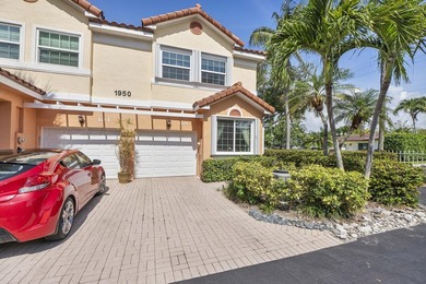 RARELY available end unit townhome with lots of privacy, a - photo 4