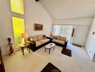 Corner unit with only one common wall located within a well - photo 7