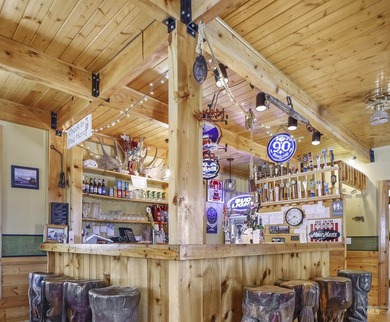The Bear Bottom Inn is a fully equipped restaurant bar with - photo 11
