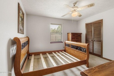 Home built in 1987 featuring 3 bedrooms and 2 bathrooms. This - photo 16