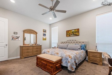 Home is priced below CAD value. Beautiful three bedroom, 2 bath - photo 26