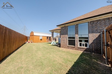 Home is priced below CAD value. Beautiful three bedroom, 2 bath - photo 35