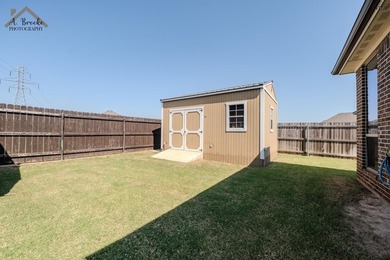 Home is priced below CAD value. Beautiful three bedroom, 2 bath - photo 36