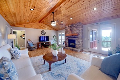 Experience mountain living at its finest with this 4 bedroom, 3 - photo 8