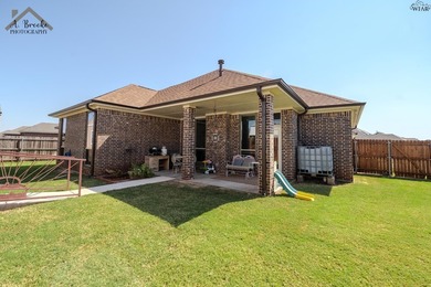Home is priced below CAD value. Beautiful three bedroom, 2 bath - photo 38