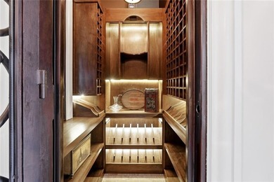 Exquisite Executive Estate with Golf Course Views in The Manor - photo 42