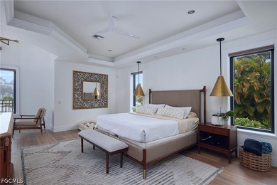 Fully renovated lakefront estate in the prestigious gated - photo 6