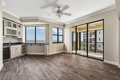 Rare 5th-Floor End Unit | Unobstructed River Views | Alhambra II - photo 3
