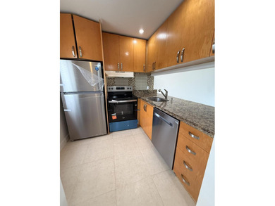 Move-in ready and packed with value and upgrades. Motivated - photo 6
