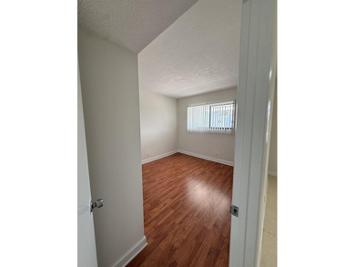 Move-in ready and packed with value and upgrades. Motivated - photo 10