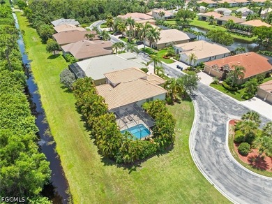 Welcome to this beautifully upgraded 4 bedroom + den, 3 bath - photo 4