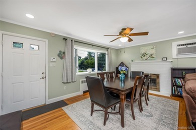Beautifully Maintained and Updated 2 Bedroom Ranch with Open - photo 5