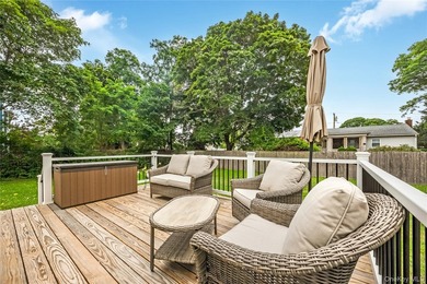 Beautifully Maintained and Updated 2 Bedroom Ranch with Open - photo 9