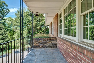Located in the beautiful South Roanoke area listed at a very - photo 4