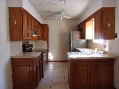 3130 SOUTHERN SUN DRIVE, 78415 NESTLED IN THE HIGHLY DESIRABLE - photo 15