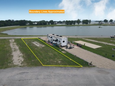 Waterfront 3,311sq ft in Peninsula Point - photo 12