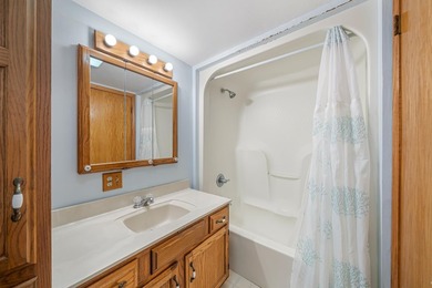 Spacious 2 story 5 bedroom home on .33 acres. Featuring 2 - photo 9