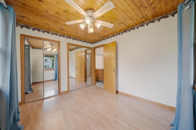 Spacious 2 story 5 bedroom home on .33 acres. Featuring 2 - photo 10