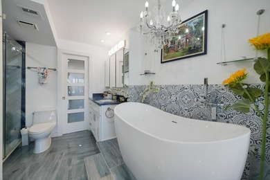 One of the finest three-bedroom waterfront residences in - photo 24