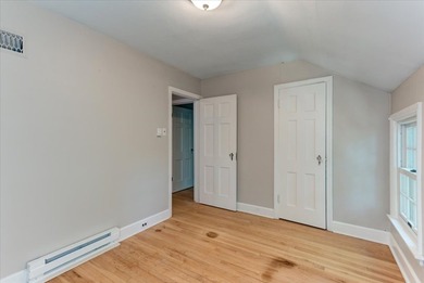 Grand Two-Story Home in Desirable Oakwood Heights! Welcome home - photo 27