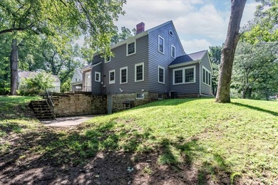 Grand Two-Story Home in Desirable Oakwood Heights! Welcome home - photo 38