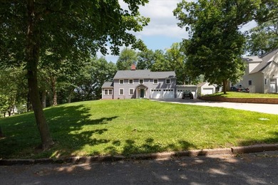 Grand Two-Story Home in Desirable Oakwood Heights! Welcome home - photo 42