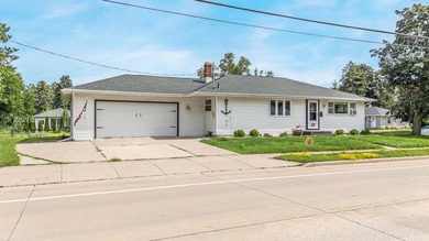 Lake Winnebago Home For Sale in Neenah Wisconsin