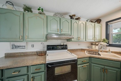 charming 3 bedroom 2 bath ranch home centrally located to school - photo 8