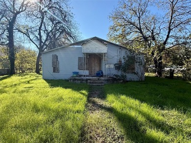 Brazos River - McLennan County Home For Sale in Waco Texas