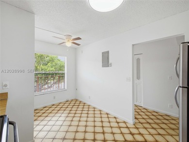 Charming furnished 4th-floor 1 bedroom /2 baths condo with - photo 6