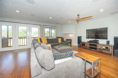 Beautifully updated condo in the sought-after Cypress Point - photo 1