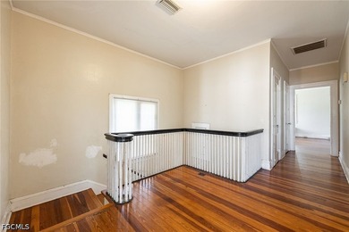One of the Most Iconic Homes in the Dean Park Historic District - photo 4