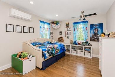 Welcome to this beautifully renovated single-family detached - photo 15