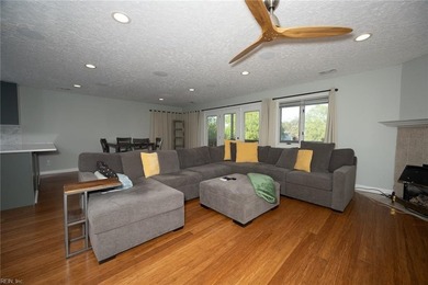 Beautifully updated condo in the sought-after Cypress Point - photo 6